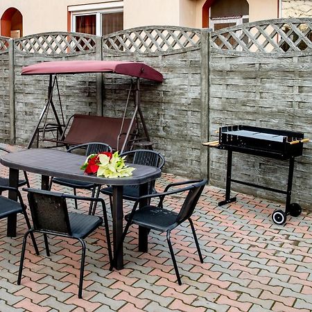 Pensiunea Victoria Mangalia Ngoại thất bức ảnh